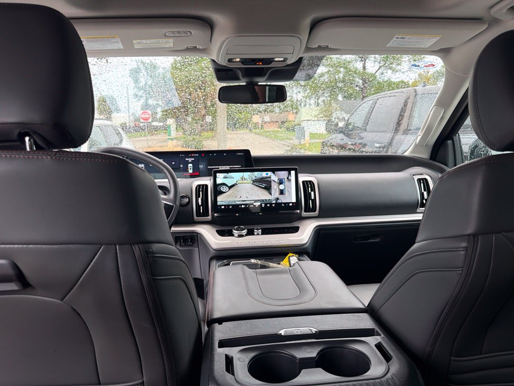 Certified 2025 Ford Expedition Active AWD/4WD image 25