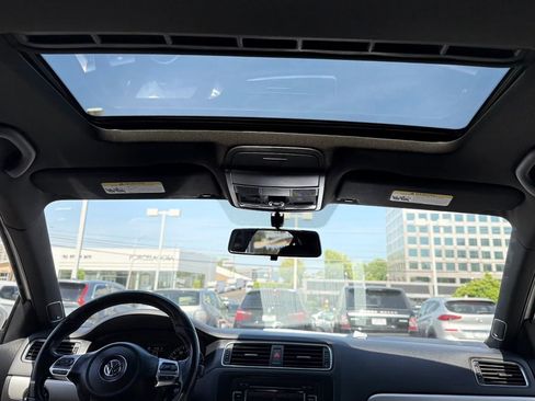 Used 2012 Volkswagen Jetta GLI Autobahn FWD image 11