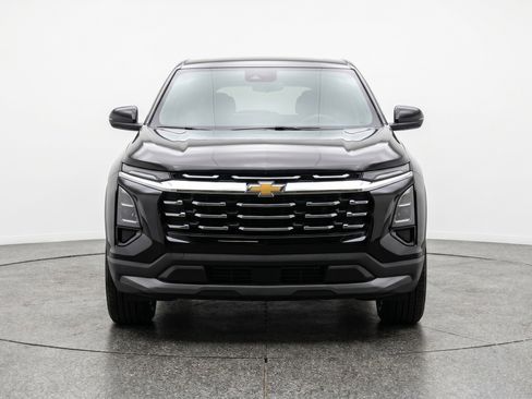 Used 2025 Chevrolet Equinox LT FWD image 2