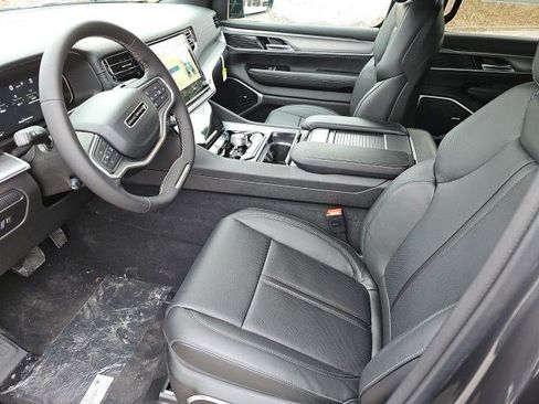 New 2026 Jeep Grand Wagoneer L 4WD image 17