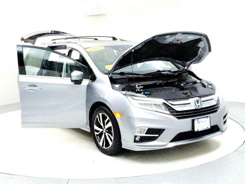 Used 2018 Honda Odyssey Elite image 9