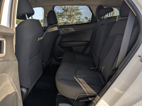 Certified 2023 Kia Sportage LX image 16