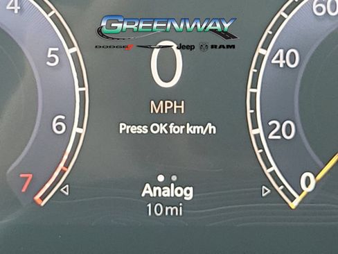 Used 2025 Jeep Grand Cherokee Limited RWD image 32