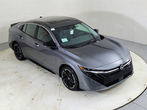 New 2026 Nissan Sentra SR w/ SR Premium Package image 13