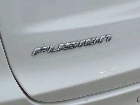 Used 2020 Ford Fusion SE image 13