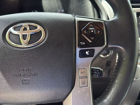 Used 2022 Toyota 4Runner SR5 Premium w/ Moonroof Package AWD/4WD image 24