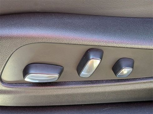 Certified 2025 Cadillac XT5 Premium Luxury image 21