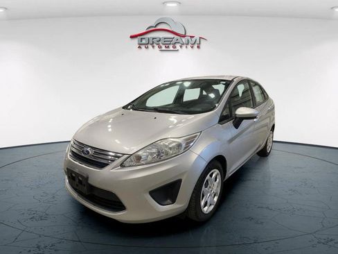 Used 2012 Ford Fiesta SE FWD image 3
