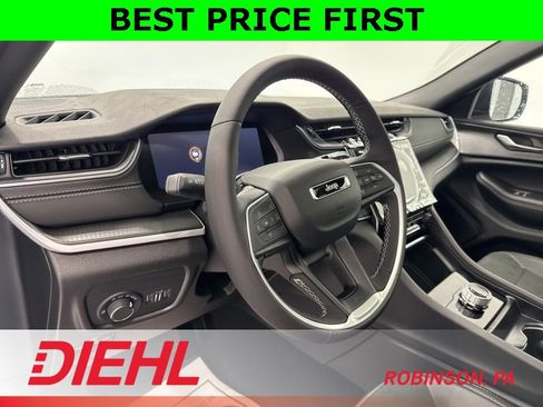 New 2025 Jeep Grand Cherokee Altitude w/ Trailer Tow Package image 21