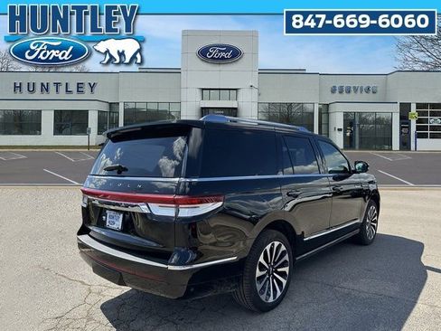 Used 2022 Lincoln Navigator Reserve w/ Equipment Group 201A image 5