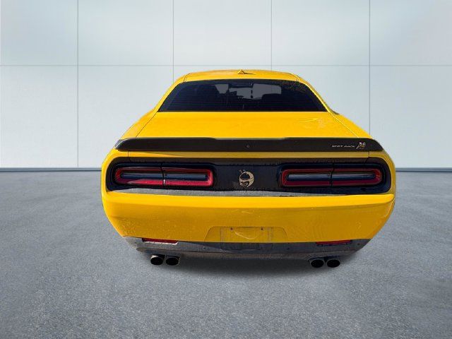 Used 2017 Dodge Challenger R/T Scat Pack w/ Leather Interior Group RWD image 3