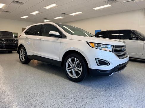 Used 2017 Ford Edge Titanium w/ Equipment Group 301A FWD image 10