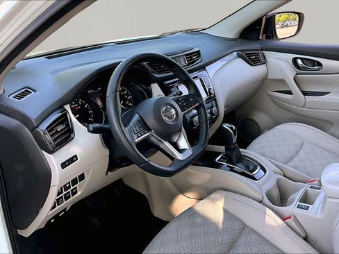 Used 2020 Nissan Rogue Sport SV w/ Technology Package AWD/4WD image 15