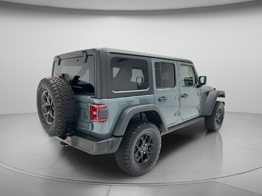 Used 2024 Jeep Wrangler Unlimited AWD/4WD image 5