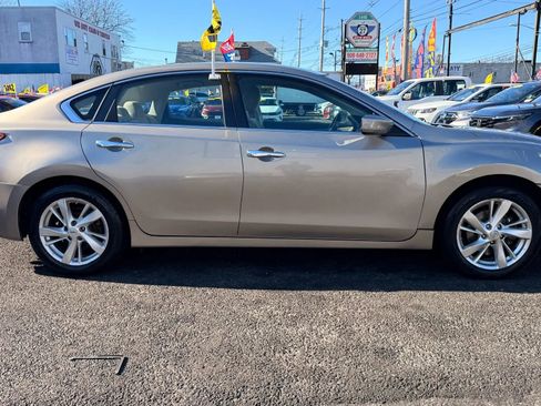 Used 2013 Nissan Altima 2.5 SV image 11