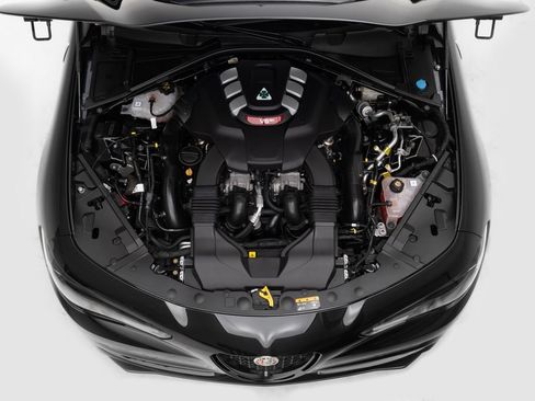 Used 2024 Alfa Romeo Giulia Quadrifoglio w/ Active Assist Plus Package image 25