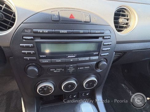 Used 2010 MAZDA MX-5 Miata Grand Touring w/ Premium Pkg RWD image 12