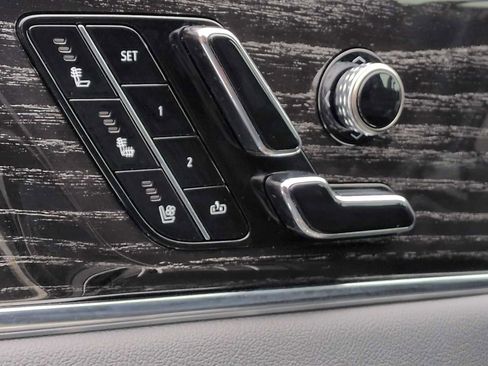 Used 2025 Cadillac Escalade IQ Luxury 1 AWD/4WD image 17