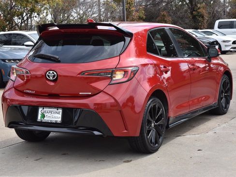 Used 2021 Toyota Corolla SE w/ Special Edition image 8