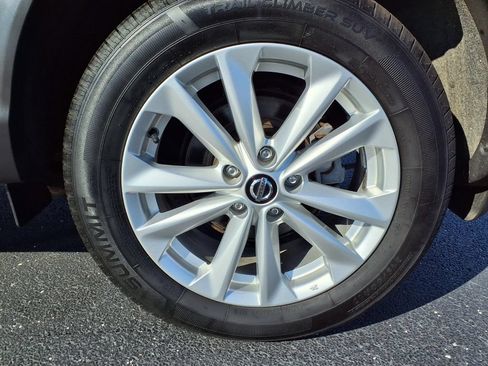 Used 2019 Nissan Rogue Sport SV w/ All-Weather Package AWD/4WD image 35