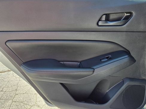 Used 2025 Nissan Altima 2.5 SV FWD image 30