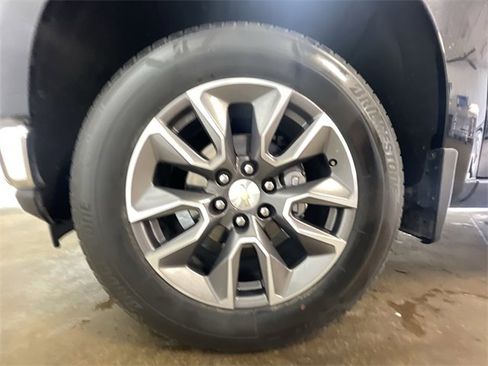 Used 2022 Chevrolet Silverado 1500 LT image 32