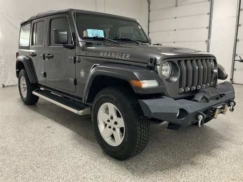 Used 2018 Jeep Wrangler Unlimited Sport AWD/4WD image 6