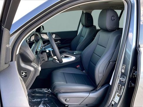 New 2026 Mercedes-Benz GLS 450 4MATIC image 11