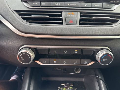 Used 2019 Nissan Altima 2.5 S FWD image 22