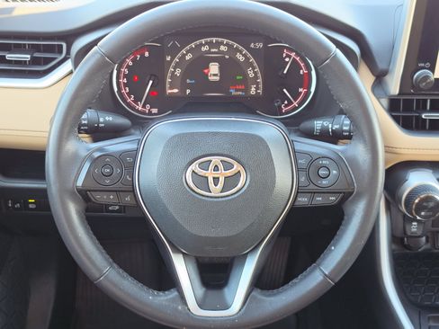 Used 2023 Toyota RAV4 XLE Premium FWD image 14