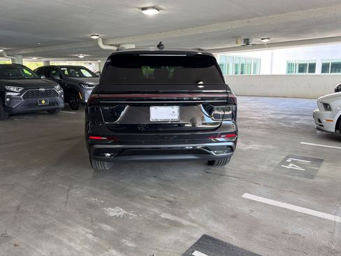 Used 2024 Lincoln Nautilus Reserve w/ Equipment Group 202A AWD/4WD image 8