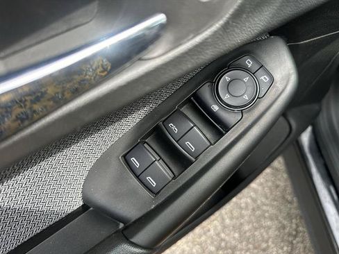 Used 2022 Chevrolet TrailBlazer LT FWD image 15