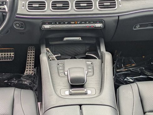 Used 2025 Mercedes-Benz GLS 450 4MATIC w/ AMG Line Exterior image 6