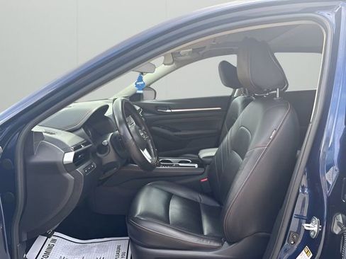 Used 2023 Nissan Altima 2.5 SR w/ SR Premium Package FWD image 12