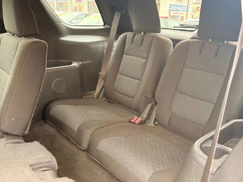 Used 2012 Ford Explorer XLT image 14