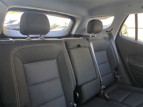 Used 2023 GMC Terrain SLE w/ Elevation Edition image 18