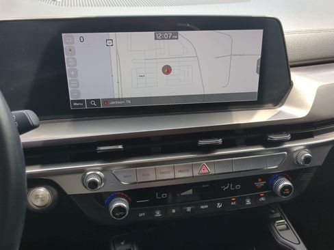 Certified 2024 Kia Telluride S w/ S Sunroof Package FWD image 18
