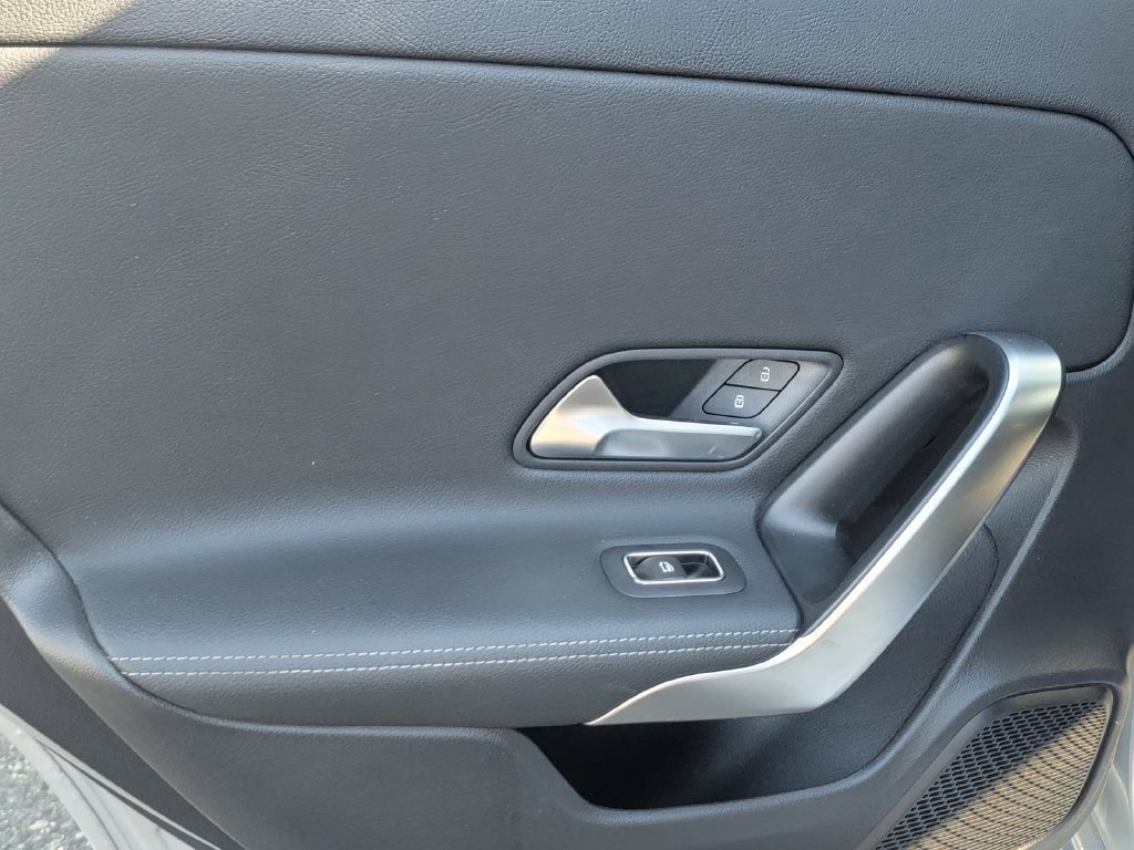 Used 2021 Mercedes-Benz A 220 4MATIC image 14