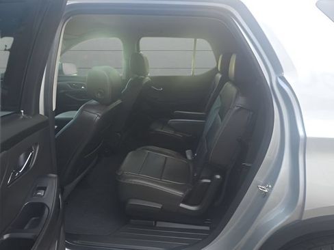 Used 2021 Chevrolet Traverse RS AWD/4WD image 10