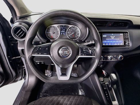 Used 2021 Nissan Kicks S FWD image 13