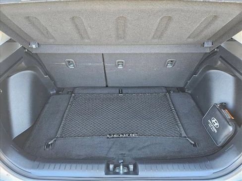 Used 2022 Hyundai Venue SEL w/ Cargo Package image 6