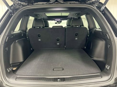 New 2026 Jeep Grand Cherokee Limited w/ Limited Altitude Package AWD/4WD image 25