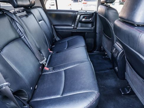 Used 2021 Toyota 4Runner Venture w/ Moonroof Package image 18