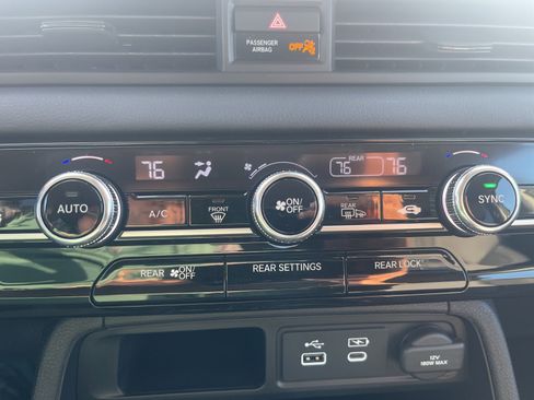 New 2025 Honda Pilot Touring image 33