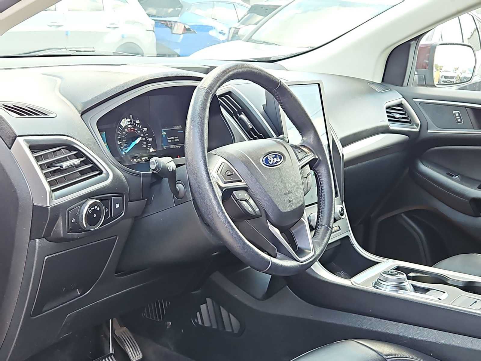 Used 2023 Ford Edge SEL AWD/4WD image 2