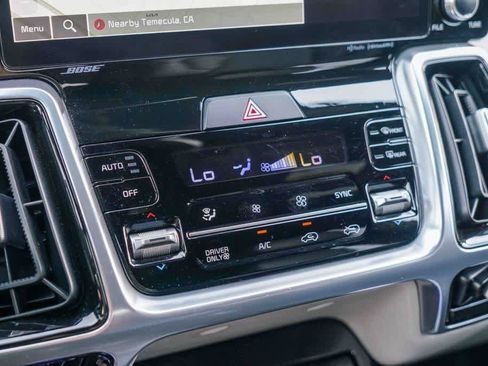 Certified 2023 Kia Sorento SX Prestige AWD/4WD image 22