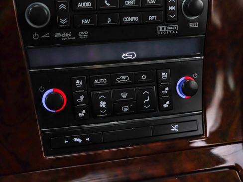 Used 2013 Cadillac Escalade EXT Premium AWD/4WD image 27