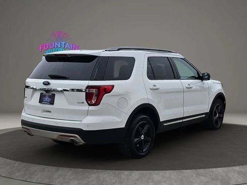 Used 2016 Ford Explorer XLT w/ Equipment Group 202A AWD/4WD image 4
