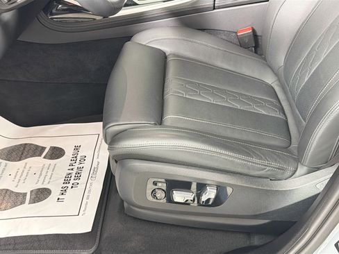 Certified 2024 BMW X7 xDrive40i w/ Executive Package image 21