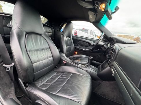 Used 2002 Porsche 911 Carrera 4 image 12